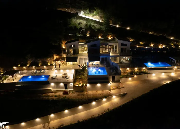 Willa Okeanos Vine Luxury