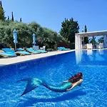 Villa Okeanos Vine Luxury Athanion
