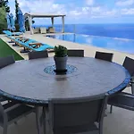 Okeanos Vine Luxury *