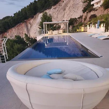 Villa Okeanos Luxury -