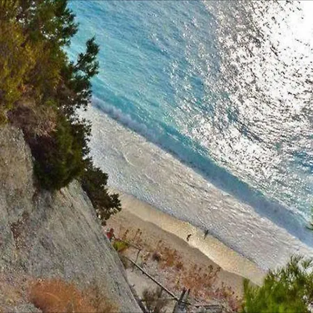 Луксозна вила Okeanos Vine Luxury *