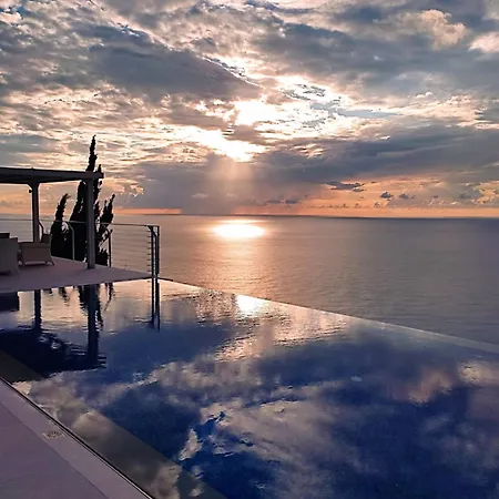 Okeanos Vine Luxury Луксозна вила