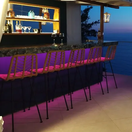 Okeanos Vine Luxury Villa *