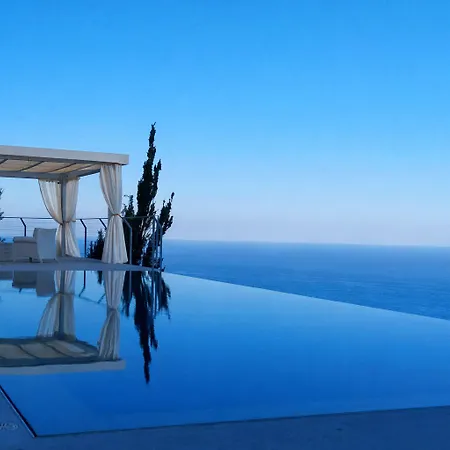 Okeanos Vine Luxury