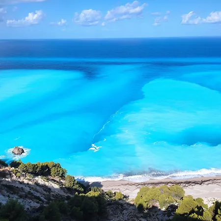 Okeanos Vine Luxury Athánion