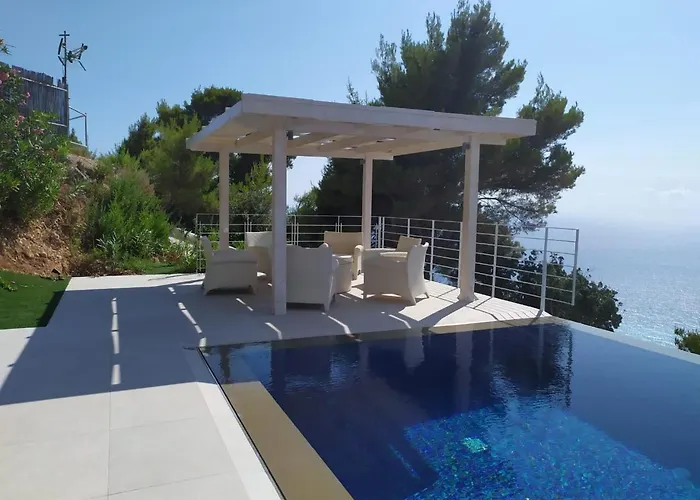 Okeanos Vine Luxury Villa *